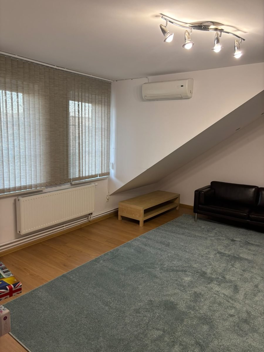 Sala zajęć z miękkim dywanem